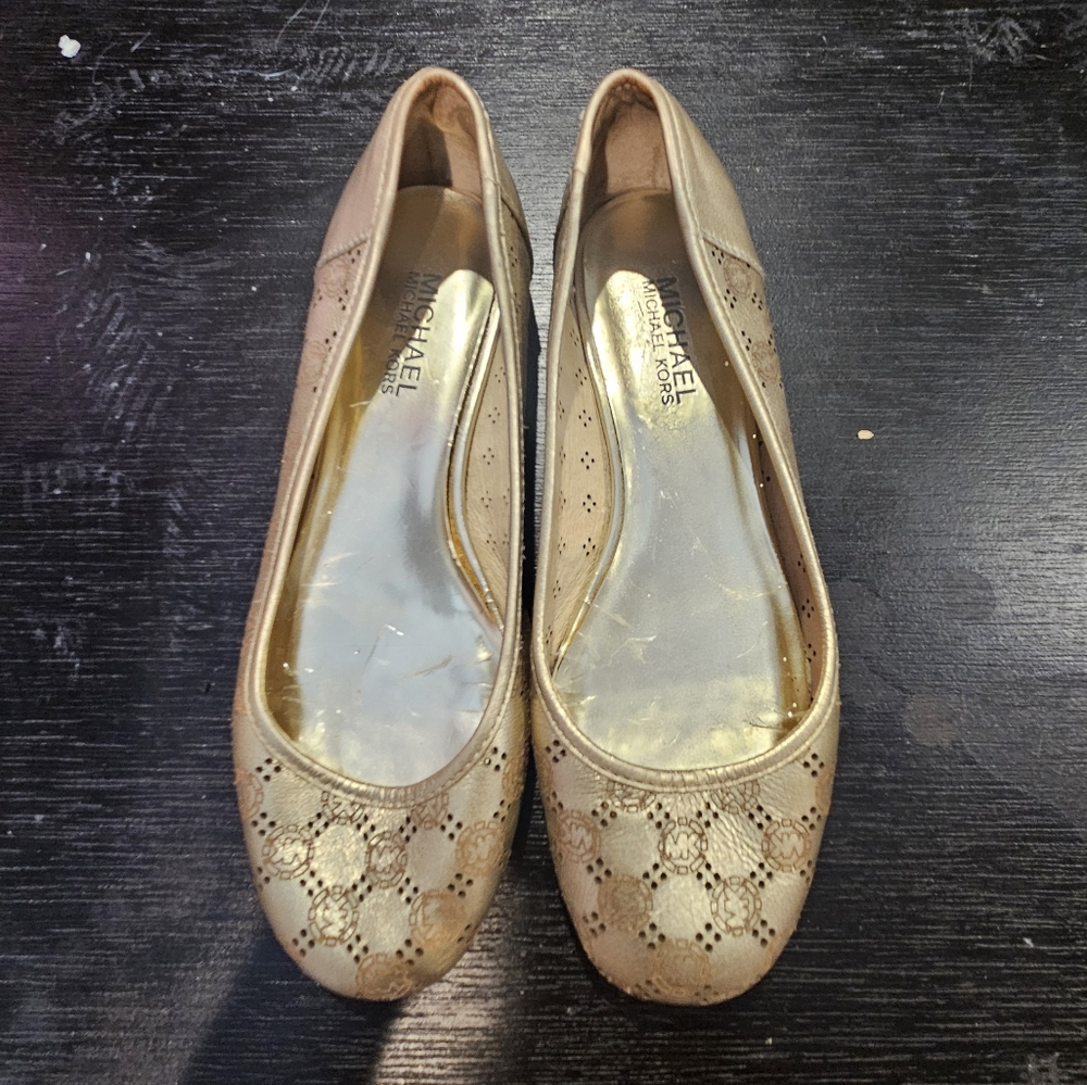Michael Kors gold flats